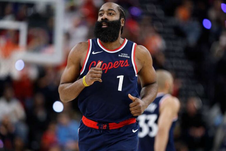 James Harden jugará en los Cavaliers
