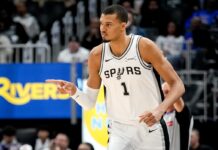 Los Spurs se quedaron con un partidazo en Detroit: lo mejor del lunes