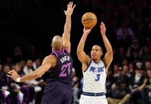 Orlando se metió a los Playoffs en un sábado de sorpresas