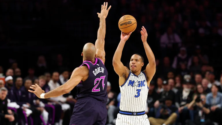 Orlando se metió a los Playoffs en un sábado de sorpresas