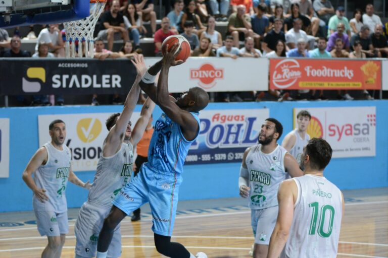 Oberá venció a Ferro y trepó al podio de la Liga Nacional
