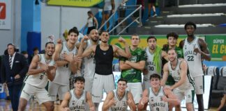 El festejo de Gimnasia tras el triunfo sobre Oberá.