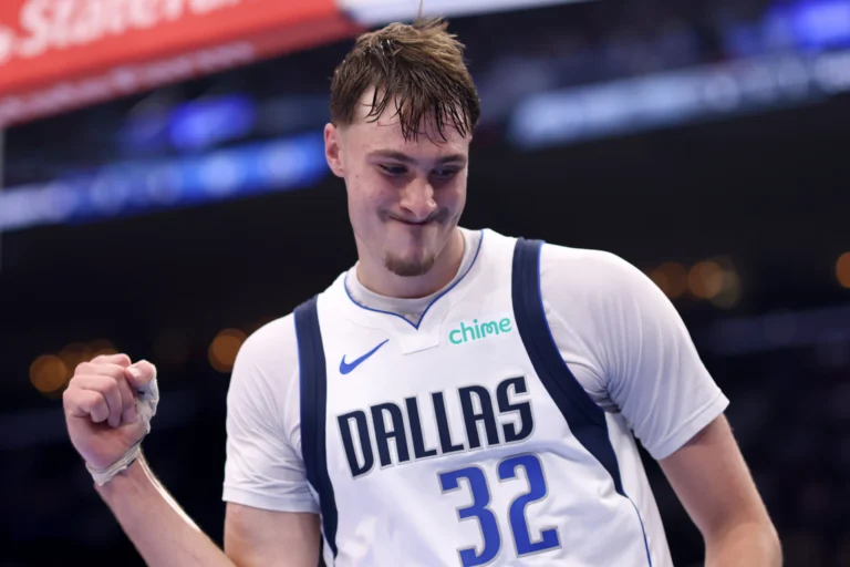 Cooper Flagg se quedó con el premio al rookie del año