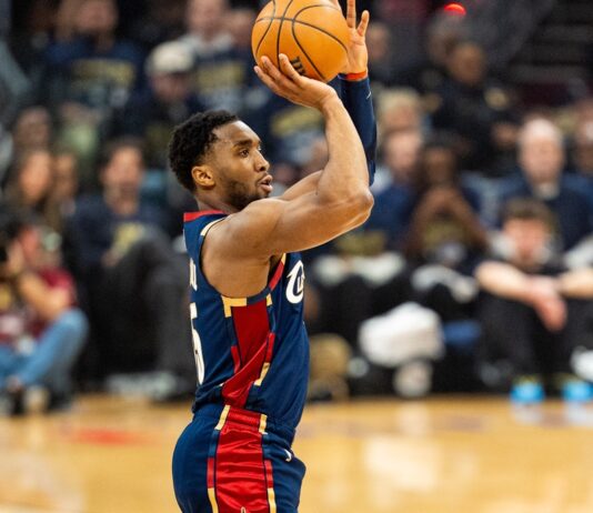 Cleveland volvió a vencer a Toronto y estiró su ventaja