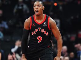 Toronto dominó a Cleveland en el último cuarto para acercarse