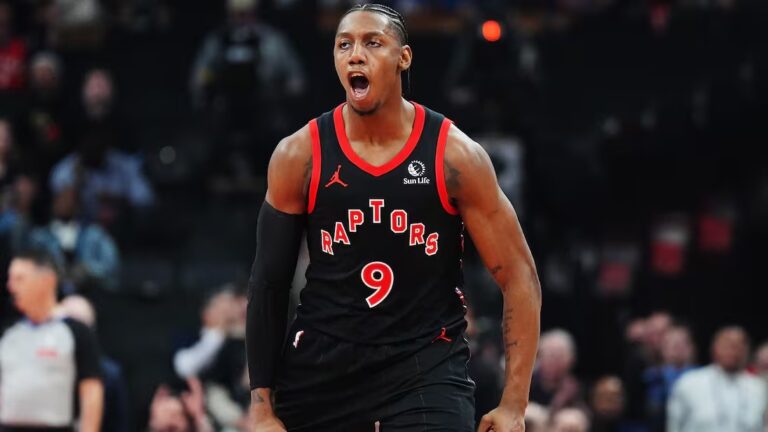 Toronto dominó a Cleveland en el último cuarto para acercarse