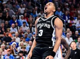 Keldon Johnson fue elegido como el sexto hombre del año