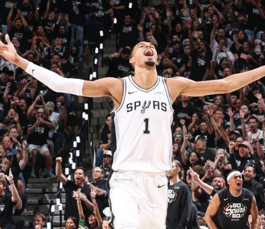 San Antonio venció a Portland y se metió en semifinales