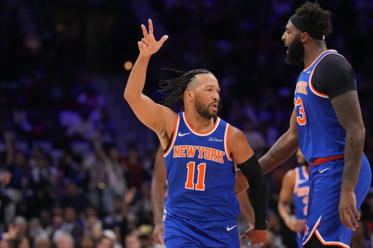 Los Knicks no perdonaron: clasificados a finales de conferencia