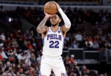 Anfernee Simons potenciará a los 76ers Anfernee Simons tira al aro.