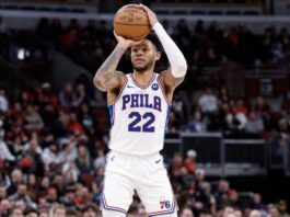 Anfernee Simons potenciará a los 76ers Anfernee Simons tira al aro.