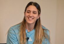 Julia Fernández: «Estoy muy contenta de tener esta oportunidad» Julia Fernández sonríe durante la entrevista de 3x3 Radio.