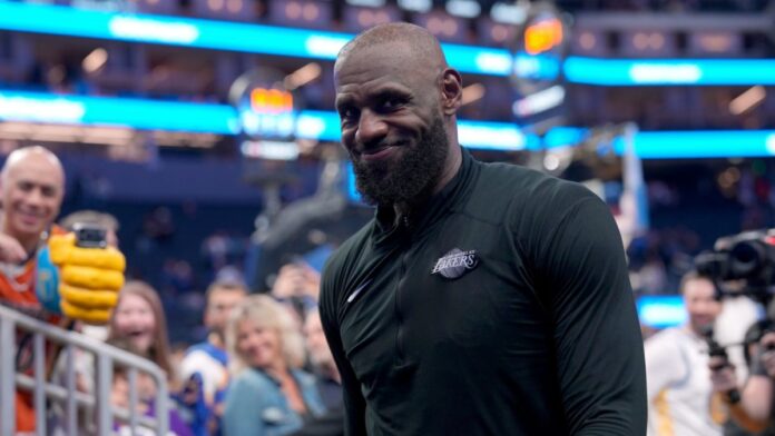 NBA: Los Angeles Lakers at Golden State Warriors