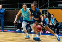 Chagas: «El objetivo siempre es llegar a lo más alto» Florencia Chagas lleva la pelota en un entrenamiento de la Selección.