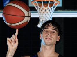 Regatas Corrientes incorporó a Francisco Farabello