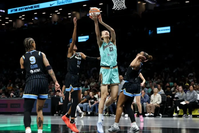 chicago-sky-vs-new-york-138911374