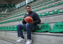 Atenas presentó su plantel y va por todo