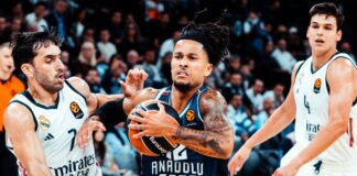 El Anadolu Efes amargó al Real Madrid de Campazzo y Deck en Estambul