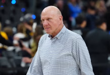 Steve Ballmer explota y le declara la guerra a la NBA